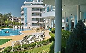 Laguna Holiday